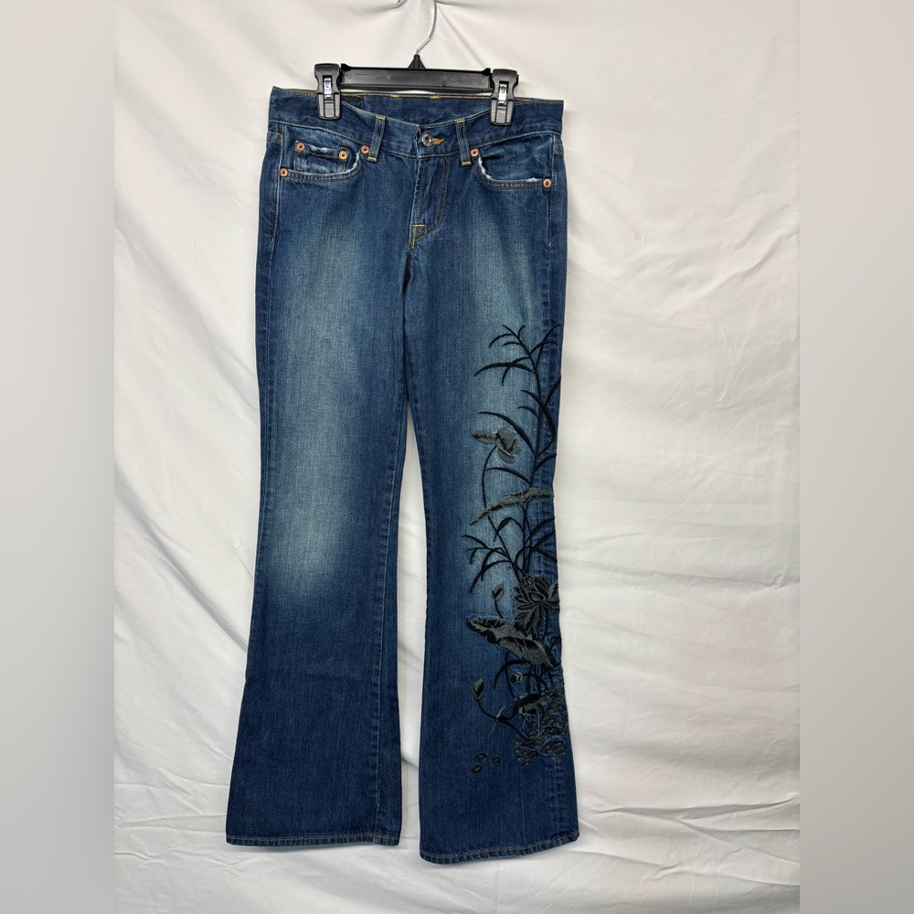 Women’s size 25/0 X 32” Lucky Sweet n Low jeans